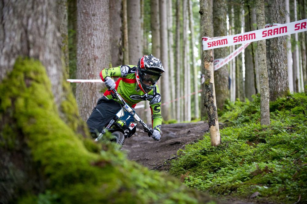 Mud fun and action in Kirchberg – Anneke Beerten (NED) and Jérôme Clementz (FRA) first ever European Enduro Champions