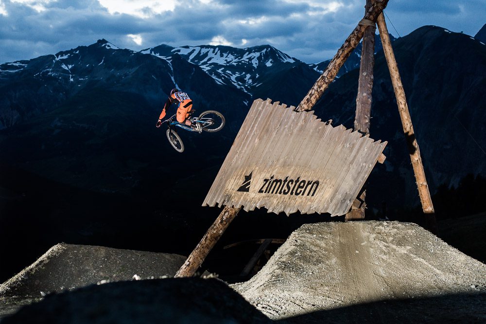 Dates and Become a Knight contest announced for the Suzuki Nine Knights MTB 2015 in Italy