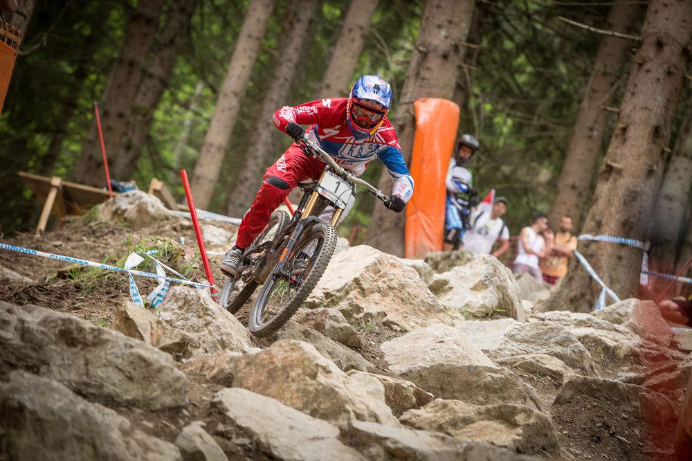 Tough riding and a race against the clock: UCI Mountain Bike World Cup stops by in Leogang