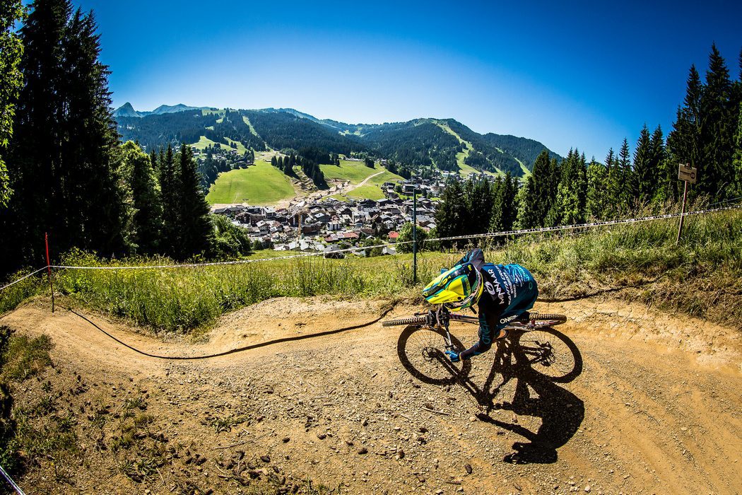 An unheard of tie in Air DH opens super sunday in Les Gets