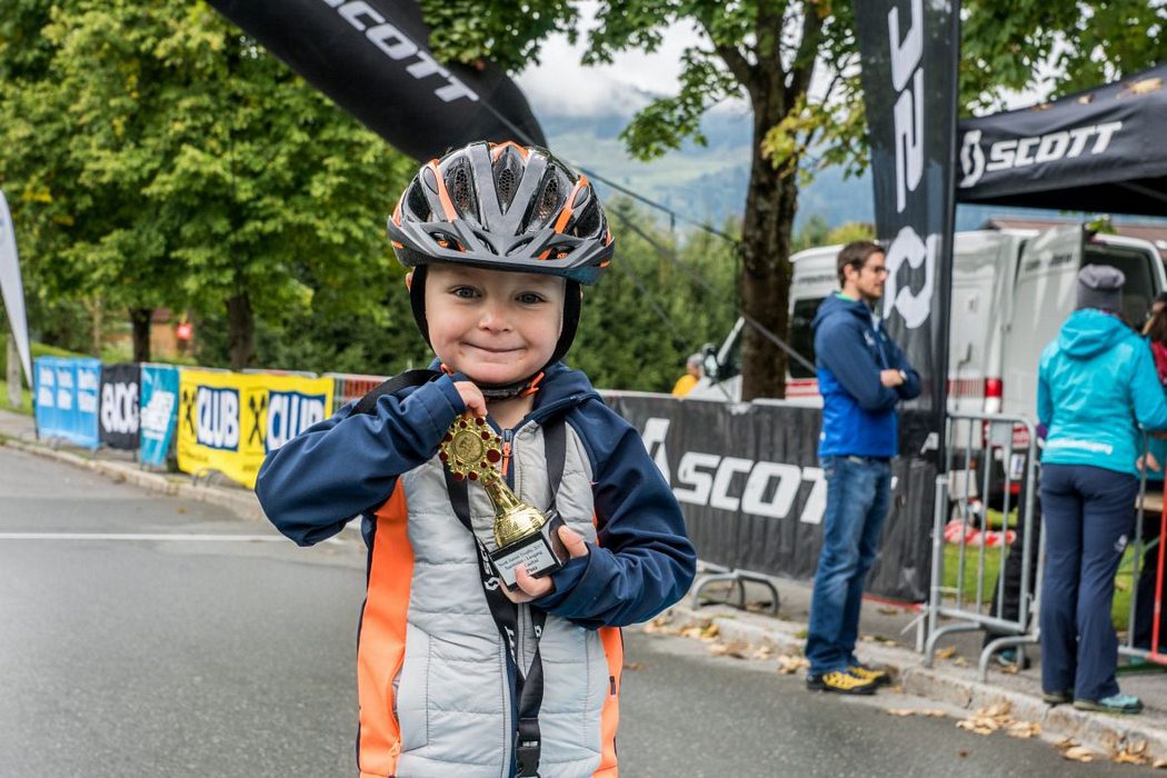 Biketember Festival: 15 year old Valentina Höll faster than European Champion