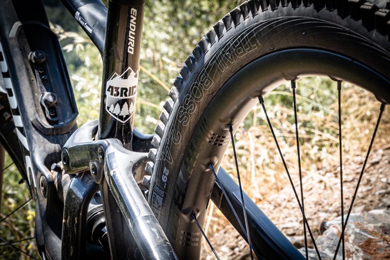 Carbon discount enduro wheels